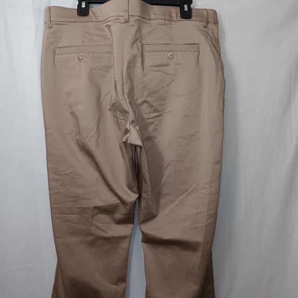 LEE REGULAR FIT STRAIGHT LEG MID RISE KHAKI PANTS COTTON BLEND WOMEN'S SIZE 18L - Picture 6 of 16